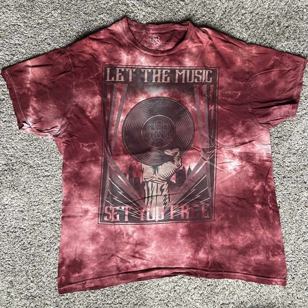 Vintage graphic tee tie-dyed